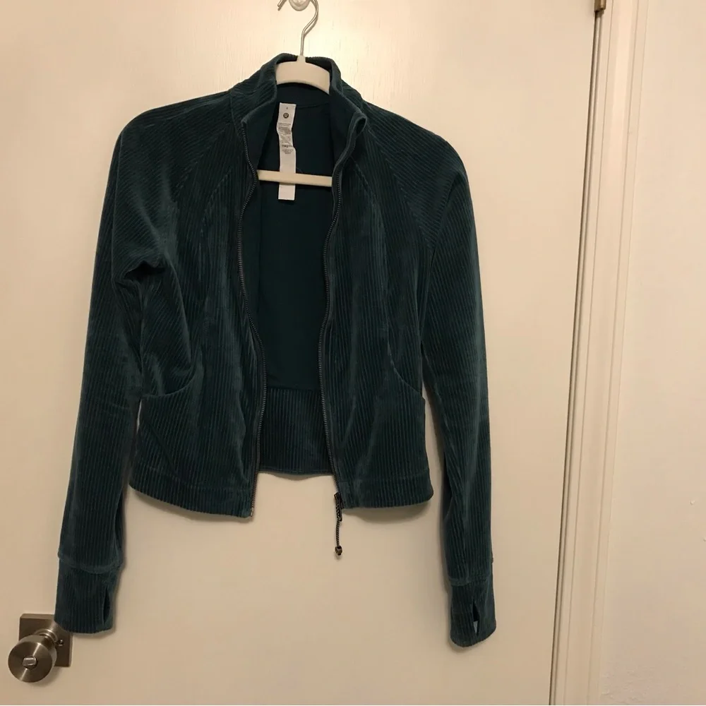Lululemon Scuba Track Jacket *Velvet Cord EUC
Storm Teal W3HN5S - Picture 5 of 10